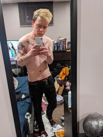 OnlyFans account  unawarewolf avatar 1