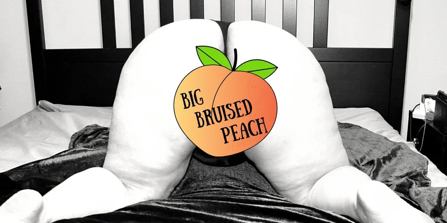 OnlyFans cuenta bigbruisedpeach header 2