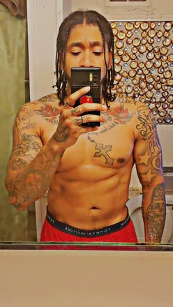OnlyFans account  lotino_830 header 2