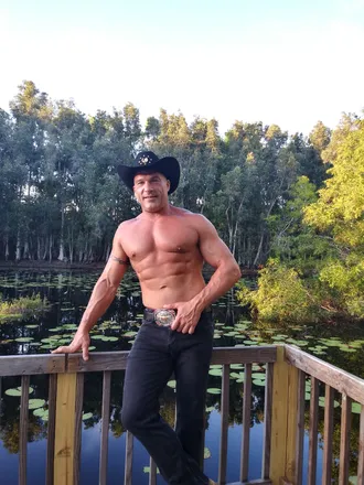 OnlyFans account  eroticoutdoors header 2
