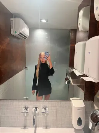 OnlyFans cuenta emilybeexo header 2