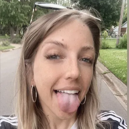 OnlyFans cuenta urfavgirlnextdoor avatar 1