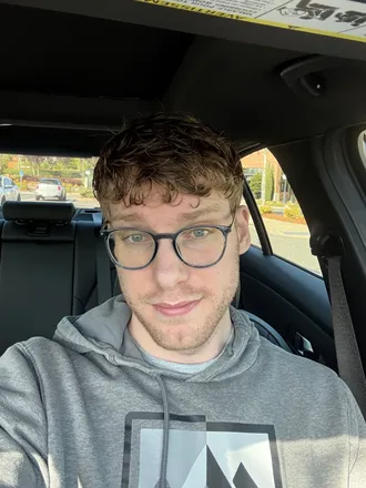 OnlyFans cuenta blueeyedguy94 header 2