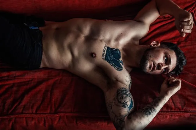 OnlyFans cuenta alex_martinez header 2