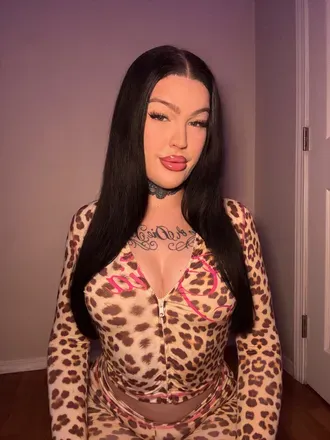 OnlyFans of tsviolethaze