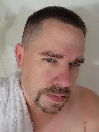 OnlyFans account  d_benz avatar 1
