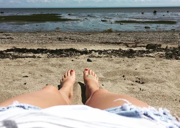 OnlyFans cuenta isellmyfeet77 header 2
