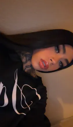 OnlyFans cuenta carolinewillsom header 2