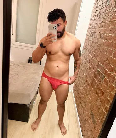 OnlyFans of yonjaxxx