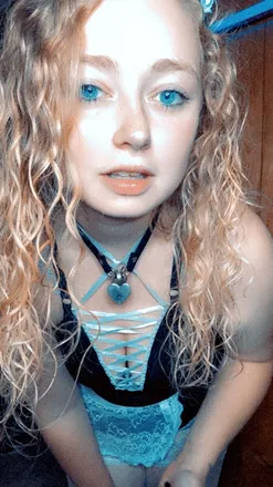OnlyFans account  applecheeks23 header 2