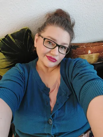 OnlyFans account  sexylola410 header 2