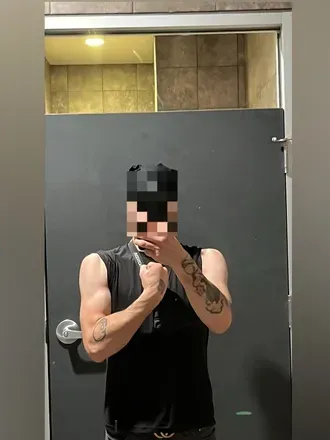 OnlyFans of leostrokez
