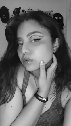 OnlyFans cuenta tessavalero header 2