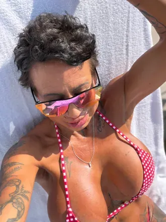 OnlyFans account  tattooedfitcelina avatar 1