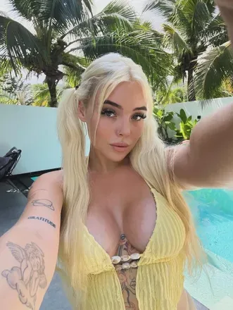 OnlyFans cuenta bellaisabroad avatar 1