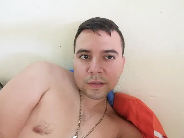 OnlyFans cuenta andres0829 avatar 1