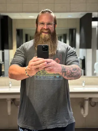 OnlyFans cuenta beardedvikingwitchslayer avatar 1