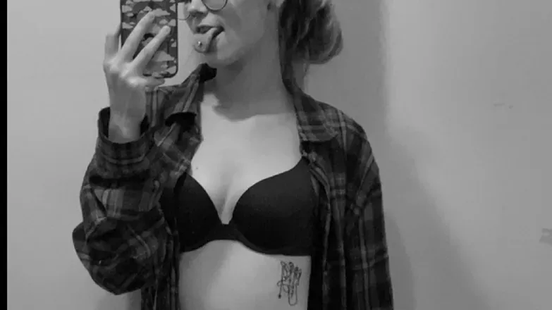 OnlyFans cuenta badbitchshii header 2