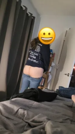 OnlyFans account  lrosevelvet header 2