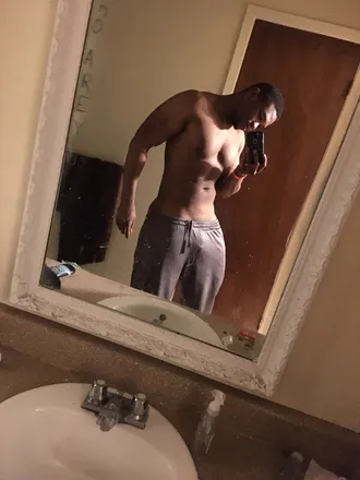 OnlyFans cuenta thiqjames header 2