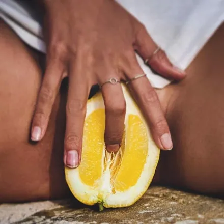 OnlyFans cuenta mackenzielovee header 2