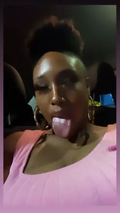 OnlyFans cuenta prettybrownxittyx header 2
