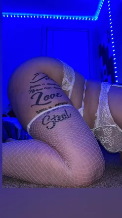 OnlyFans cuenta katelyncoursey header 2