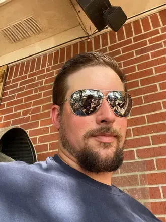 OnlyFans account  zach1124 avatar 1