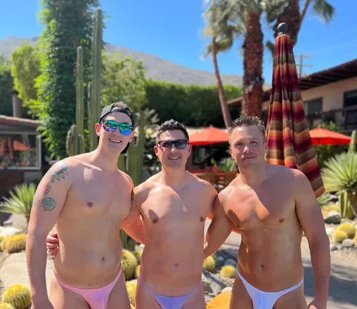 OnlyFans cuenta throupleboys header 2