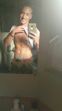 OnlyFans cuenta troubled.one header 2