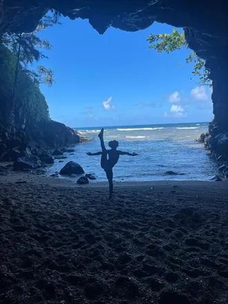 OnlyFans cuenta yogaia header 2