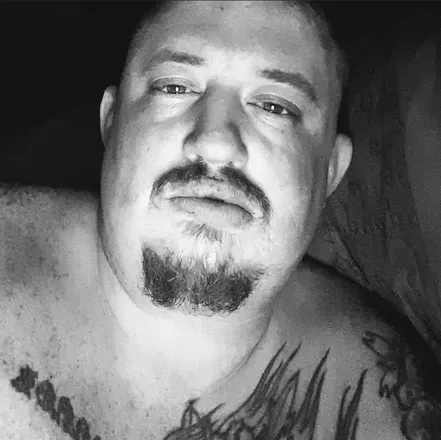 OnlyFans account  omgitzzreadie80 header 2