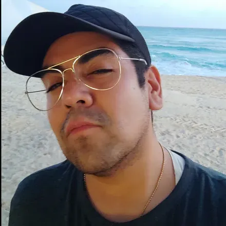 OnlyFans account  roy.rozenfad avatar 1