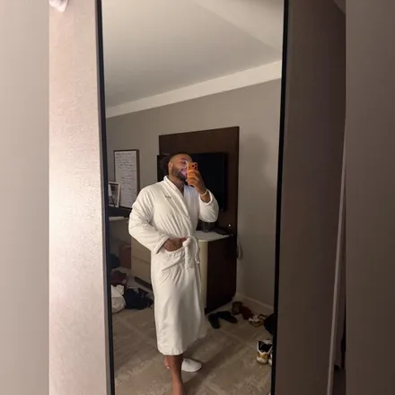 OnlyFans account  d_rob300 header 2