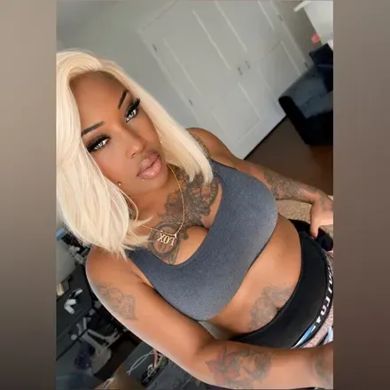 OnlyFans account  pinkfox365 header 2