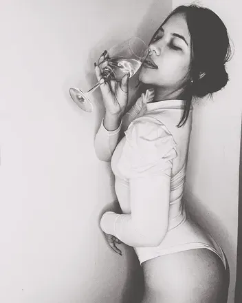 OnlyFans account  vale304 avatar 1