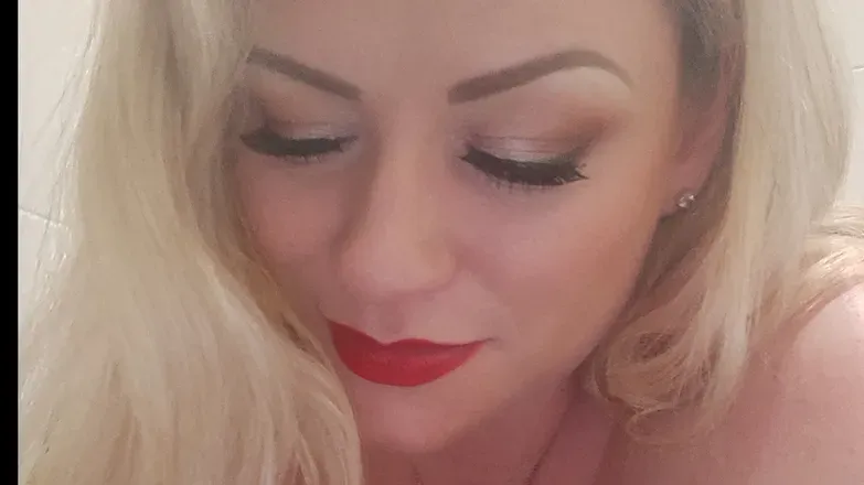 OnlyFans cuenta oliviaheart22 header 2