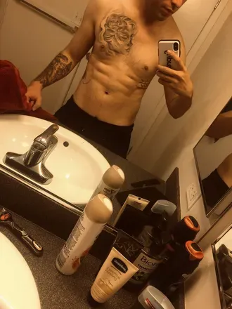 OnlyFans cuenta itsfonzie28 avatar 1