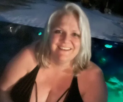 OnlyFans cuenta bust4you header 2