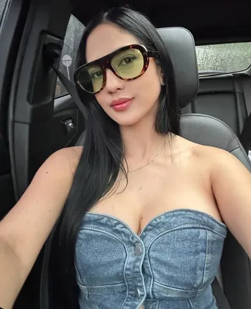 OnlyFans cuenta florizqueenbb header 2