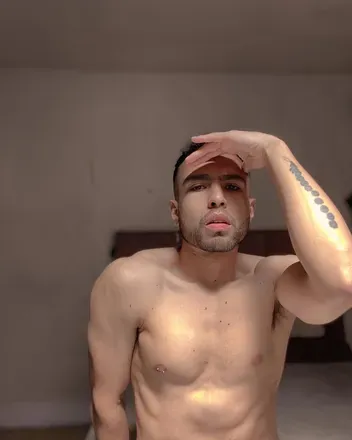 OnlyFans account  carterdanr avatar 1