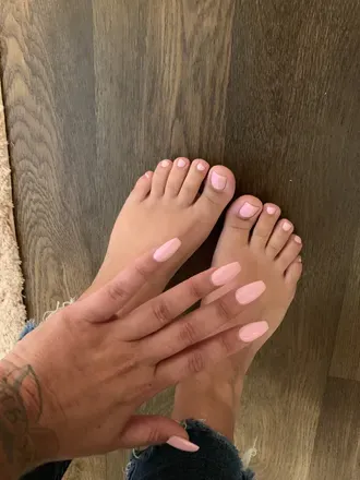 OnlyFans account  alluringbiddy avatar 1