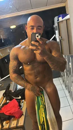 OnlyFans account  bedroombully83 avatar 1