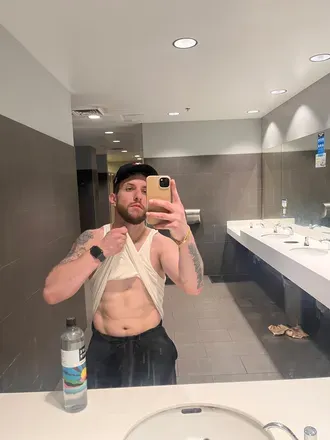 OnlyFans cuenta tonytoneeee header 2