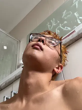 OnlyFans of bathwmugi