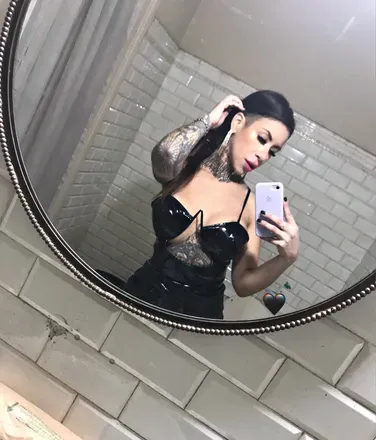 OnlyFans cuenta creepydollcave header 2