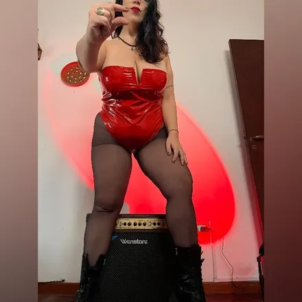 OnlyFans cuenta witchielavender header 2