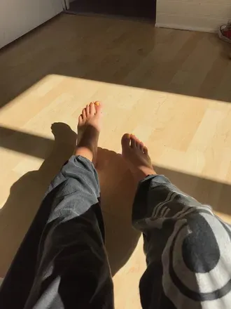 OnlyFans cuenta feetsungirl avatar 1