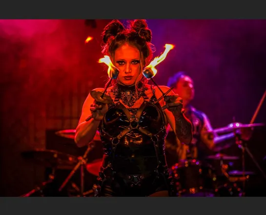 OnlyFans cuenta itslucybitch header 2