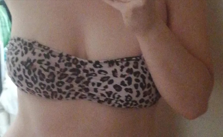 OnlyFans cuenta eeveelouise header 2